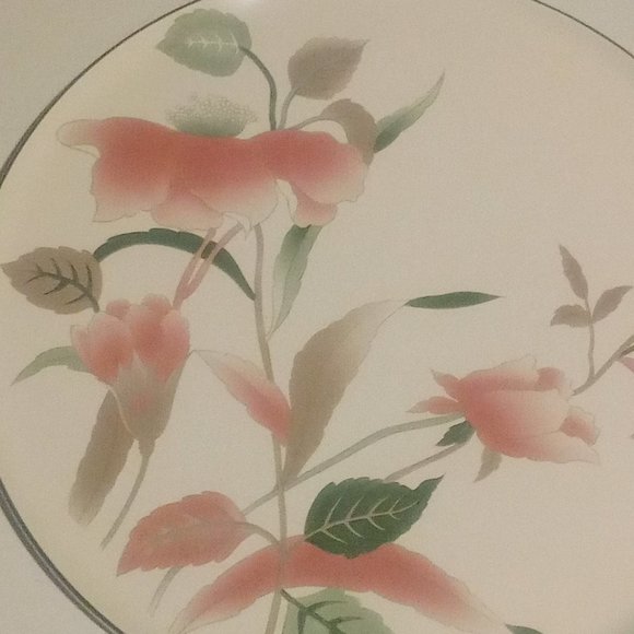 Mikasa Dining 98s Vintage Mikasa Silk Flowers Stoneware Cake